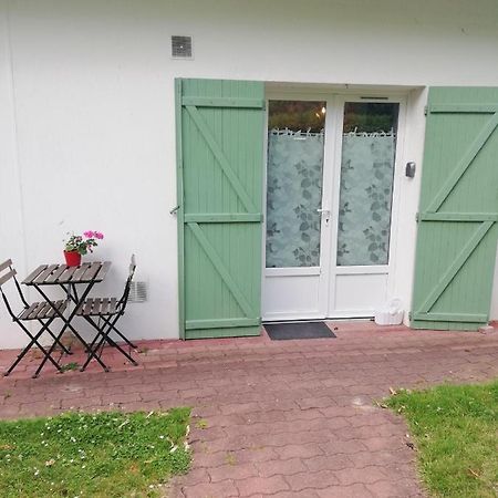 Appartement De Plain Pied Dans La Verdure Yerres Esterno foto