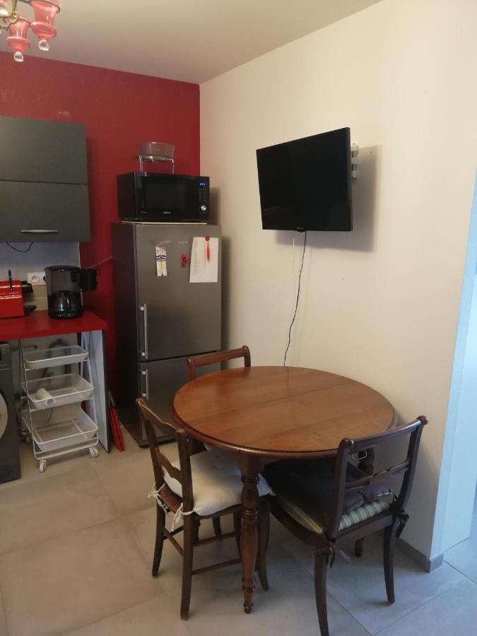 Appartement De Plain Pied Dans La Verdure Yerres Esterno foto