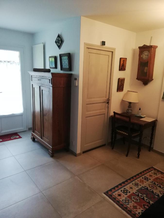 Appartement De Plain Pied Dans La Verdure Yerres Esterno foto